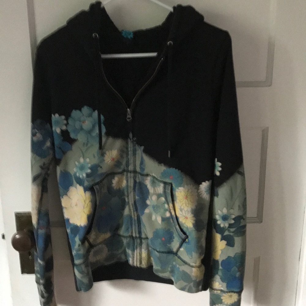 Lucky brand sweatshirt size medium